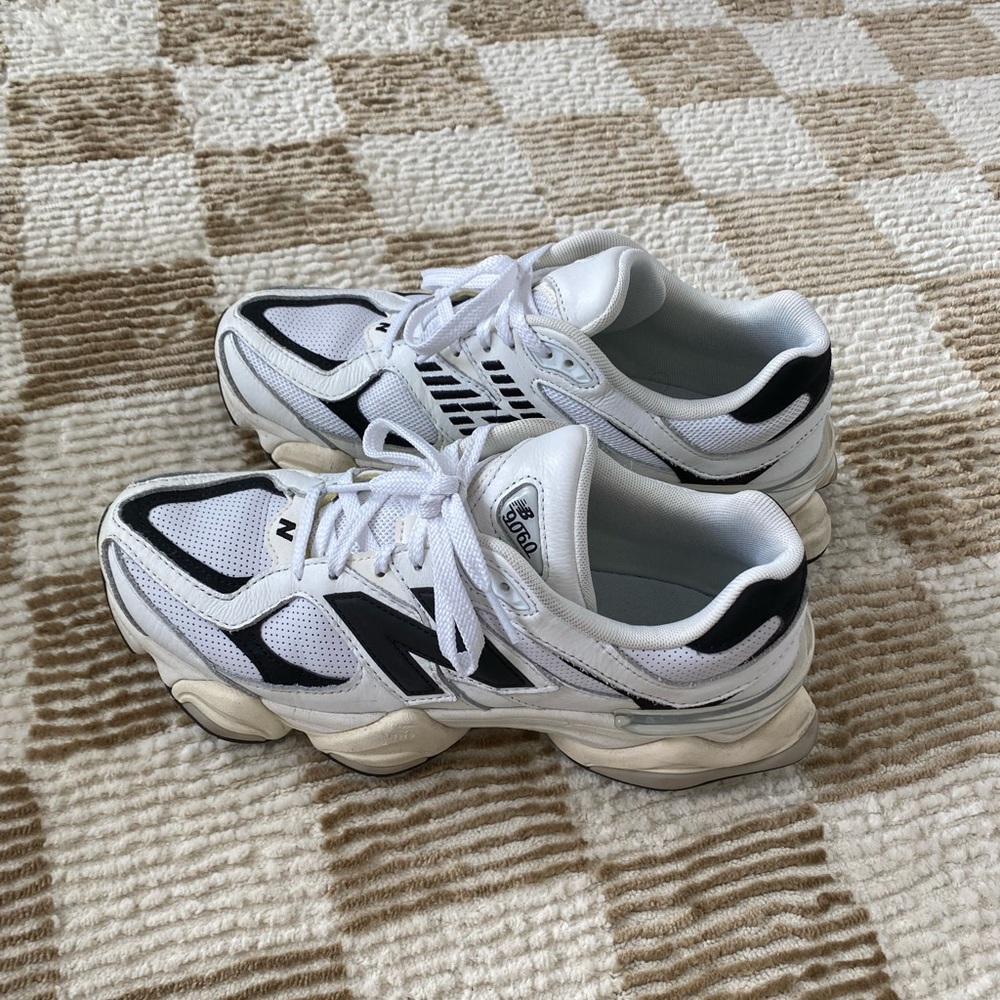 New Balance 9060s size W10/M8.5 (worn once)